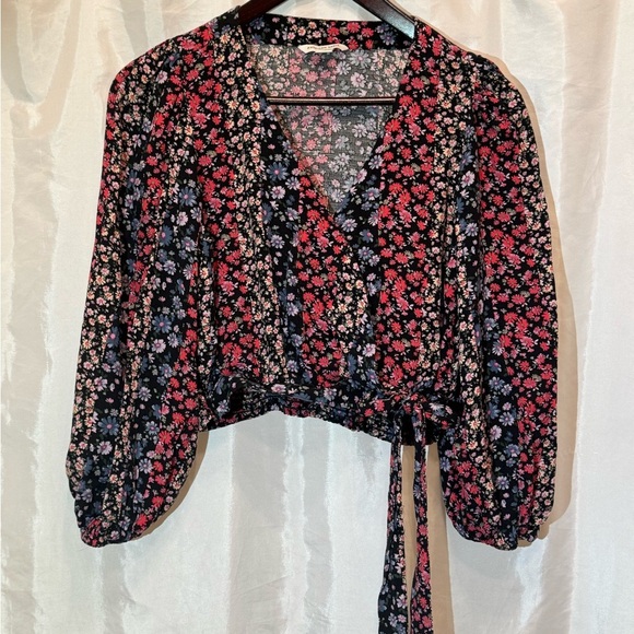 American Eagle Outfitters Black Floral Blouse - Picture 1 of 8